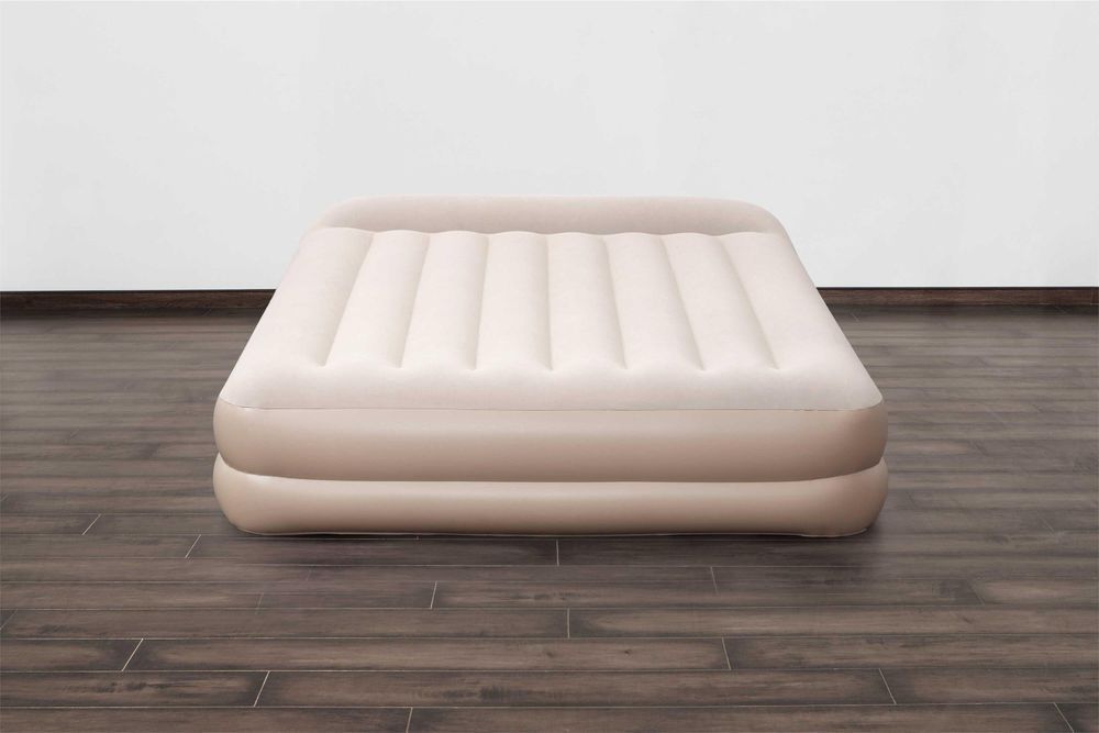 Двуспальная надувная кровать Bestway 67696 + встроенный электронасос 220V Premium Airbed (152x203x42 см) Бежевый