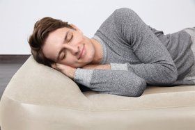 Двуспальная надувная кровать Bestway 67696 + встроенный электронасос 220V Premium Airbed (152x203x42 см) Бежевый